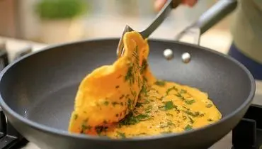 چرا غذا در تابه‌های نچسب خوش‌طعم نمی‌شود؟