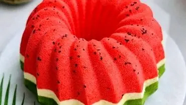 طرز تهیه کیک هندوانه‌ای شب یلدا بدون نیاز به فر

