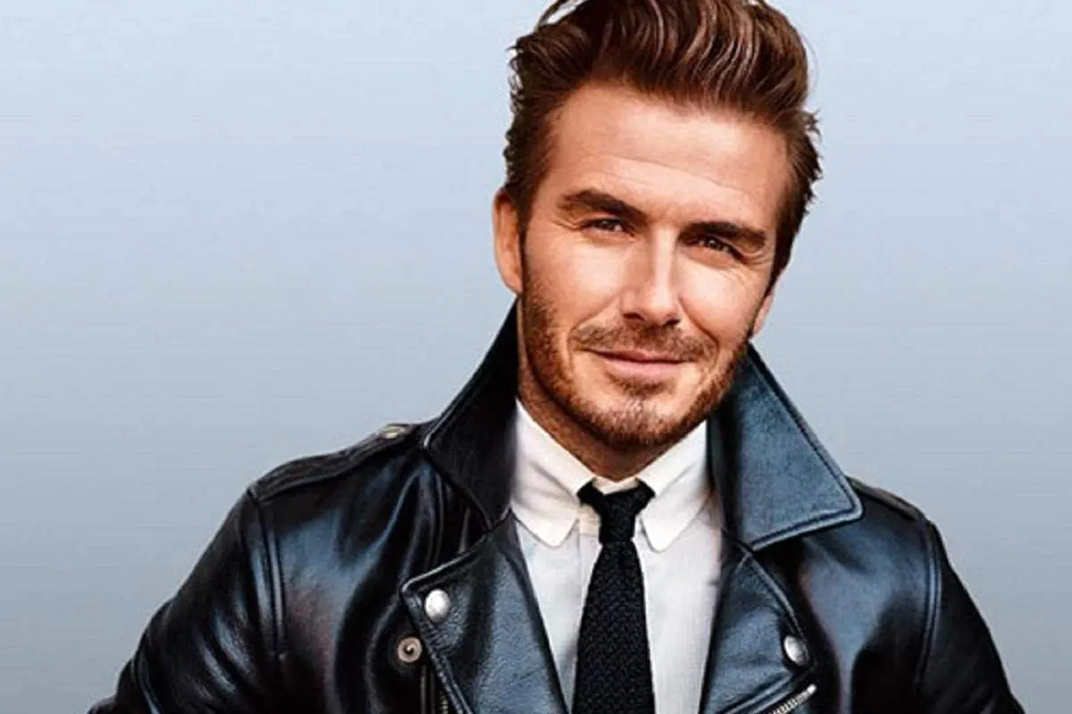 دیوید بکام و همسرش در هفته مد پاریس + عکس / دریافت نشان شوالیه توسط ویکتوریا