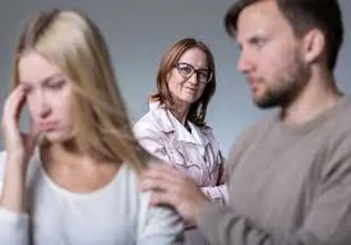 چطور وابستگی همسر به خانواده اش را کم کنید؟
