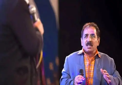 وقتی عمو رشید از اقای مجری رکب خورد+ فیلم 