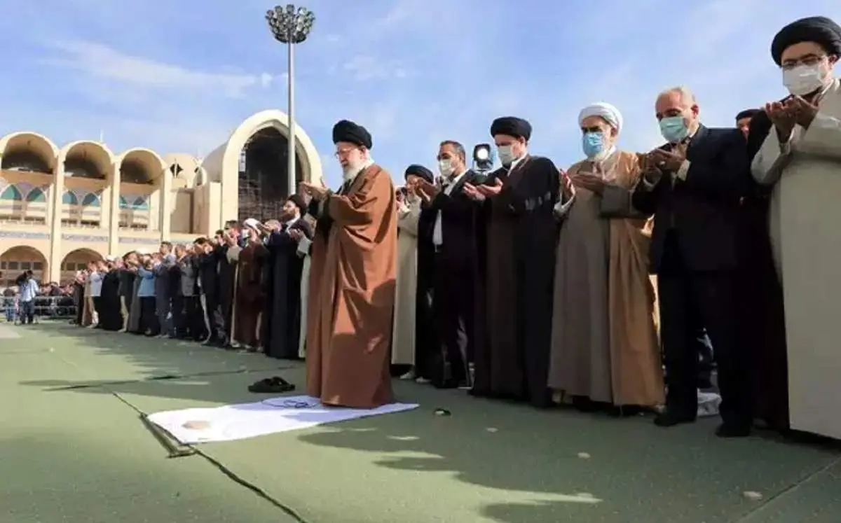 اقامه نماز عید فطر به امامت رهبر انقلاب