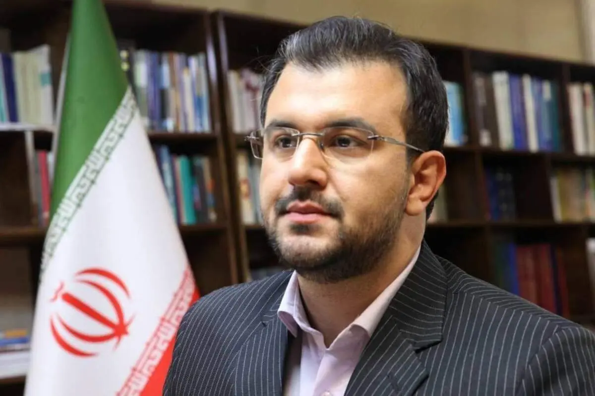 محمدرضا احمدی مجری صدا و سیما عزادار شد + تصاویر