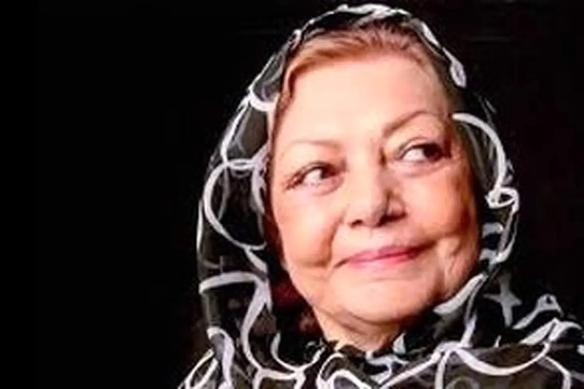 قاب زیرخاکی از حمیده خیرآبادی در کنار جمشید مشایخی و مدیری