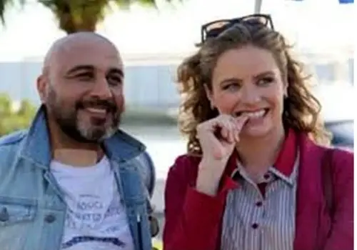 «کارول ویدوتی» در کنار «رضا عطاران» در سواحل برزیل