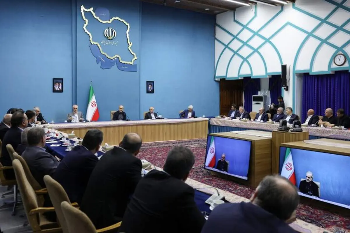 پزشکیان :موانع فعالیت کسب‌وکارها و تولیدکنندگان را برطرف می‌کنیم
