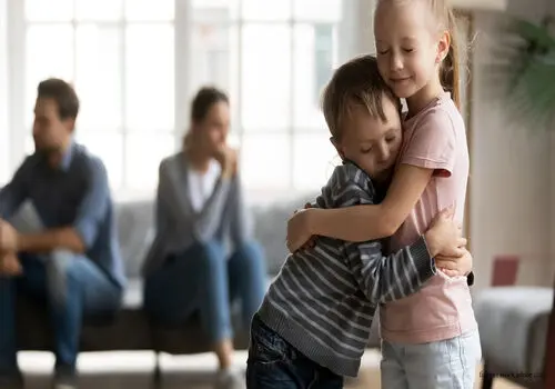 وقتی محبت کافی نیست: چگونه والدینی مهربان و قاطع باشیم؟!