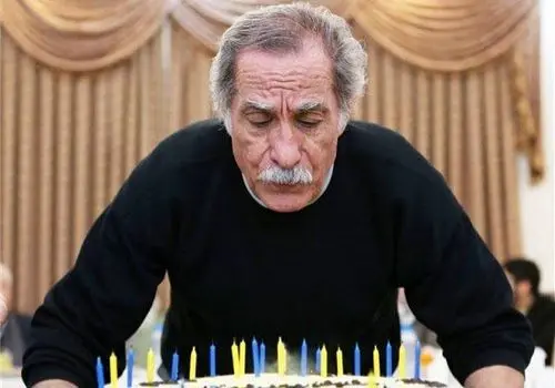 رپ خوانی بازیگر 78 ساله ایران در برنامه قیاسی/ویدئو