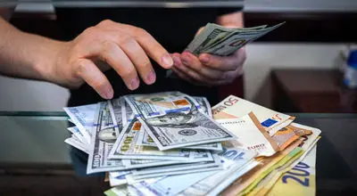 یورو عقب‌نشینی کرد؛ کاهش قیمت در بازار آزاد