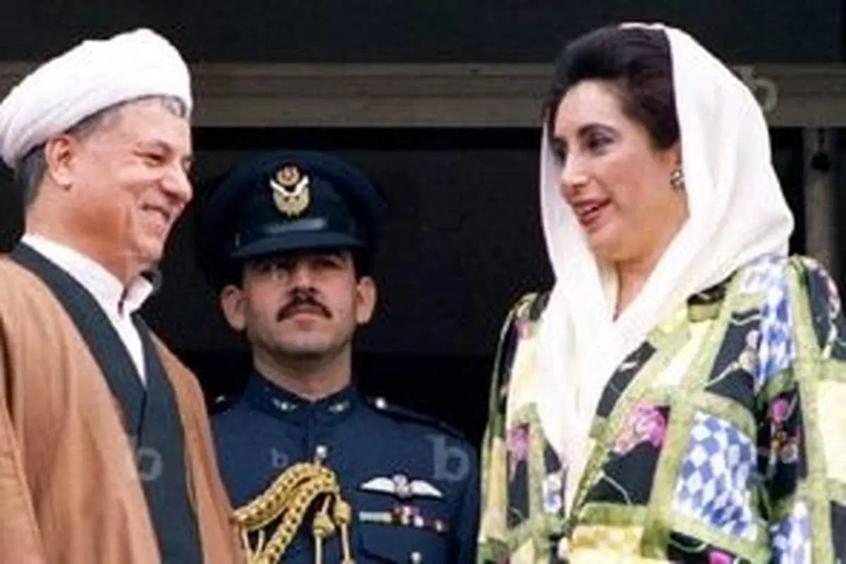 عکس بی‌نظیر بوتو، نخست‌ وزیر اسبق پاکستان در ۱۷ سالگی