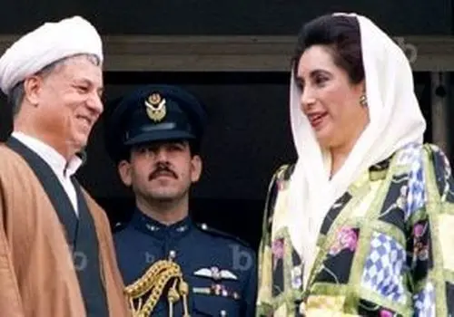 عکس بی‌نظیر بوتو، نخست‌ وزیر اسبق پاکستان در ۱۷ سالگی