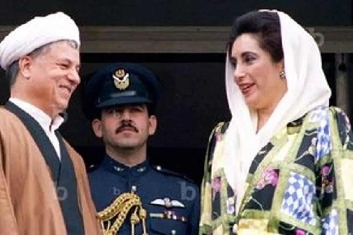 عکس بی‌نظیر بوتو، نخست‌ وزیر اسبق پاکستان در ۱۷ سالگی