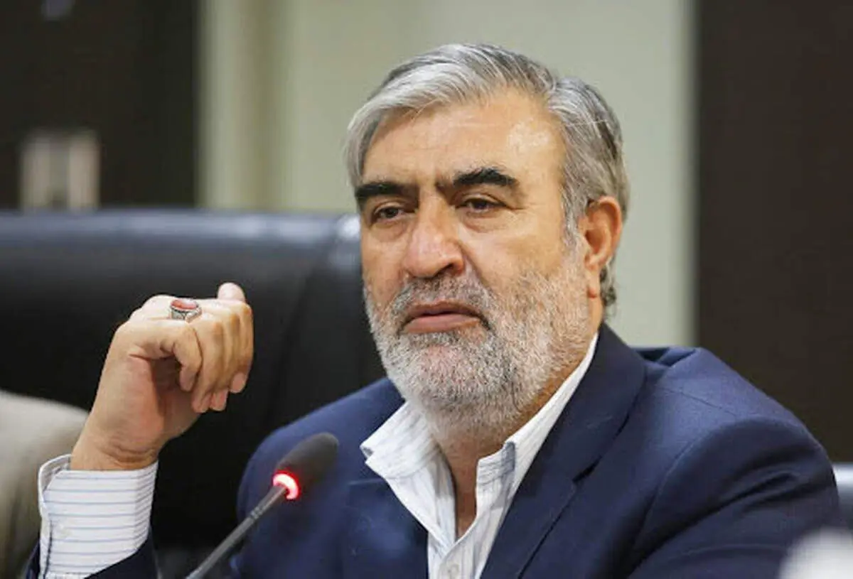 واکنش عزیزی به تهدید اعزام سرباز به ایران 