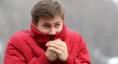 آیا هوای سرد واقعاً ما را بیمار می‌کند؟

