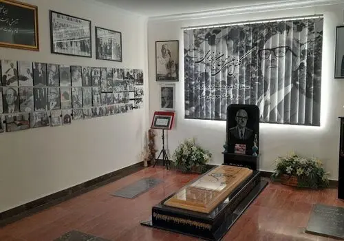 گریه های بی امان یوسف تیموری بر پیکر زنده یاد رضا داودنژاد+فیلم