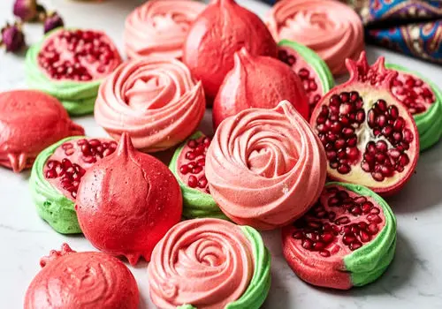 طرز تهیه مرنگ یلدایی؛ شیرینی ساده و رنگارنگ شب یلدا

