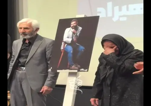 یادبودی برای حمید هیراد خواننده پاپ تازه در گذشته در ارسباران