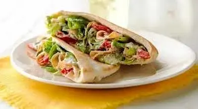 طرز تهیه نان پیتا خانگی خوشمزه

