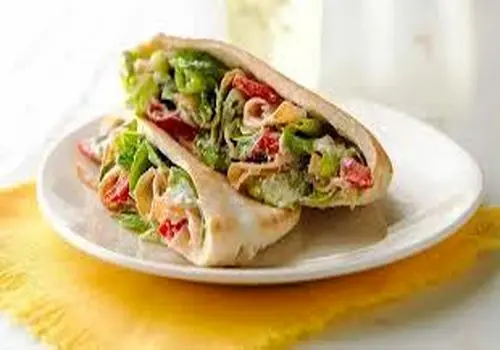 طرز تهیه نان پیتا خانگی خوشمزه

