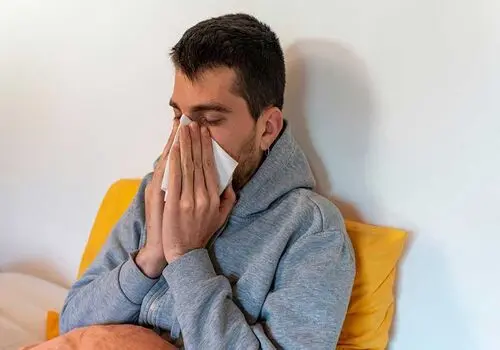 به محض قرار گرفتن در نور آفتاب عطسه می‌کنید؟ بخوانید
