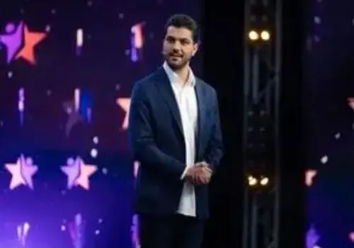 تیپ و چهرۀ «سینا مهراد و ریحانه پارسا» در جشن حافظ؛ سال 97