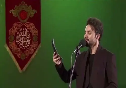 بوسه خواننده پاپ بر کتف محمود کریمی