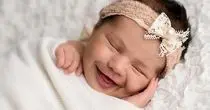 علت لبخند زدن نوزادان در خواب چیست؟