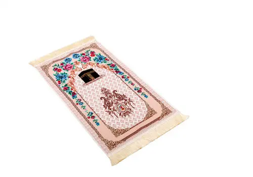 سفر لاکچری سارا روستا پور به فرانسه خبرساز شد