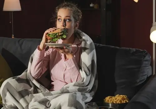 شام امشب با من: طعم بی‌نظیر و فواید شگفت‌انگیز کوکو لوبیا سبز!