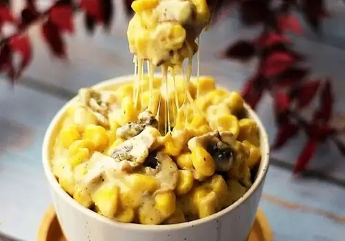 طرز تهیه ذرت مکزیکی کافه‌ای با قارچ و پنیر پیتزا