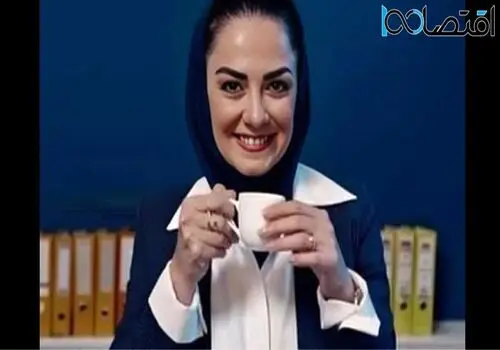 ژست و استایل جذاب بیتا سحرخیز در کافه‌ای دنج و لاکچری
