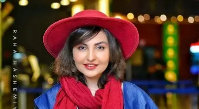 «کیمیا خلج» با استایل جسورانه قرمز و سورمه‌ای سوژه عکاسان شد+عکس
