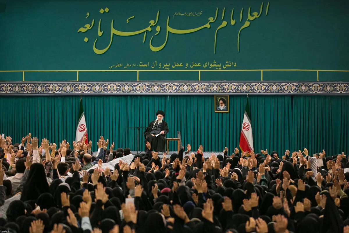 در بدنه دولت کسانی مشغولند که چند سال پیش در این جلسه شرکت و سخنرانی کردند