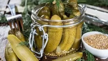 لایه سفید رنگ روی خیارشورهای فله ای تهدیدی برای سلامتی است؟
