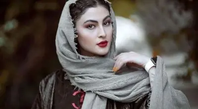 مریم مومن با این عکس جنجالی، تولد پدرش را تبریک گفت