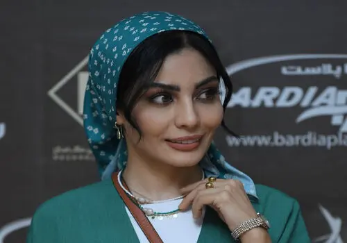 اکران «مرجان»؛ از استایل سبز صحرا اسدالهی تا حضور نیلوفر هوشمند!