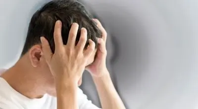 سرگیجه هنگام غلت زدن؛ علت چیست؟