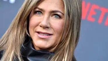 هر دو همسر سابق جنیفر آنیتسون به تولدش آمدند!