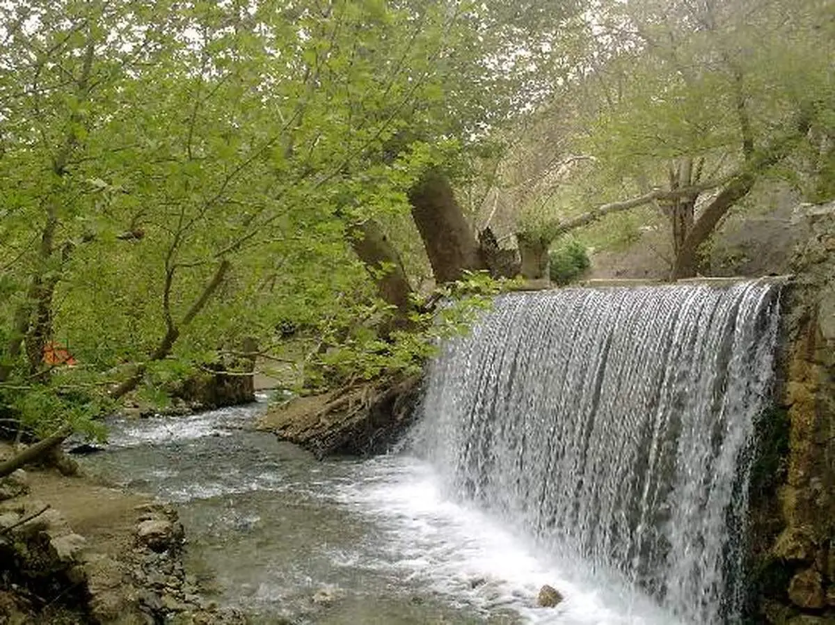 سراب گیان چشمه ای باستانی و طبیعتی بکر در نهاوند