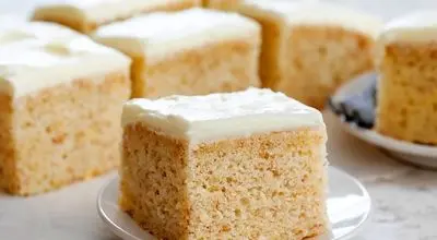 کیک موزی بدون تخم‌مرغ و روغن؛ فقط چهار ماده و یک طعم فوق‌العاده