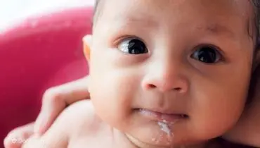 راهکارهای پیشگیری از استفراغ نوزاد بعد از شیرخوردن
