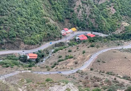 هشدار پلیس راه؛ بارش برف و مه‌گرفتگی سنگین در جاده چالوس/ رانندگان مراقب باشند 