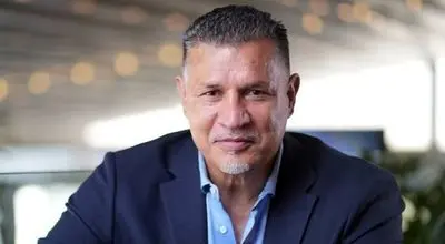 دفاع تمام قد علی دایی از وحید هاشمیان