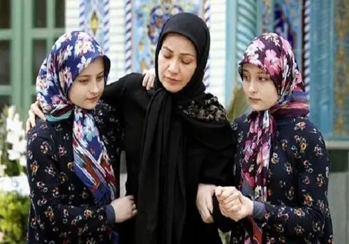 پیام تشکر همسر سیروس مقدم به سارا و نیکای پایتخت