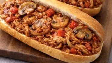 ساندویچ مرغ خانگی؛ یک شام راحت و رژیمی