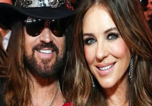 ازدواج چهارم خواننده مشهور در ۶۵ سالگی!