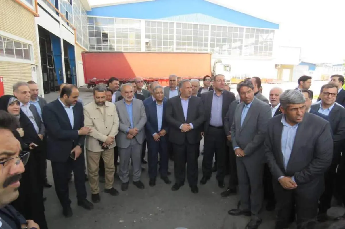 بازدید مشترک مدیرعامل بانک صنعت و معدن و رؤسای کمیسیون‌های مجلس از صنایع نیشابور