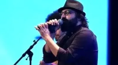 استوری انگلیسی خواننده بمرانی درباره ترک تهران