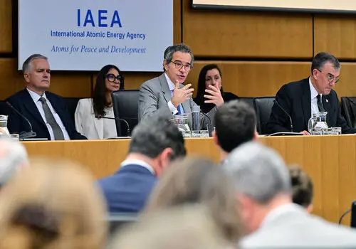 اعلام آمادگی گروسی برای حل‌وفصل دیپلماتیک موضوع هسته‌ای ایران