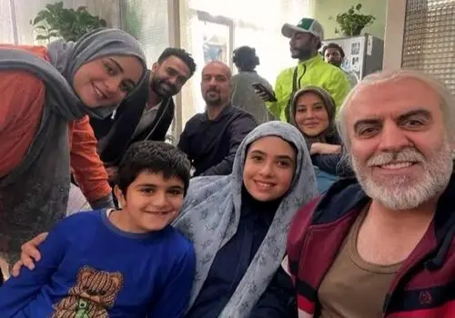 استایل صورتی و تابستانی دختر پژمان بازغی جلب توجه کرد!